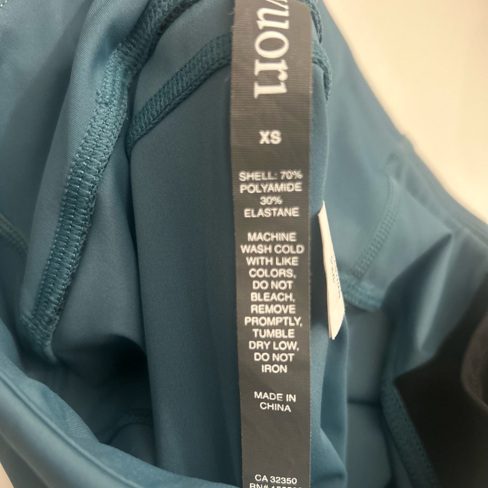Vuori High-Waist Leggings in Teal Blue - Picture 11 of 11